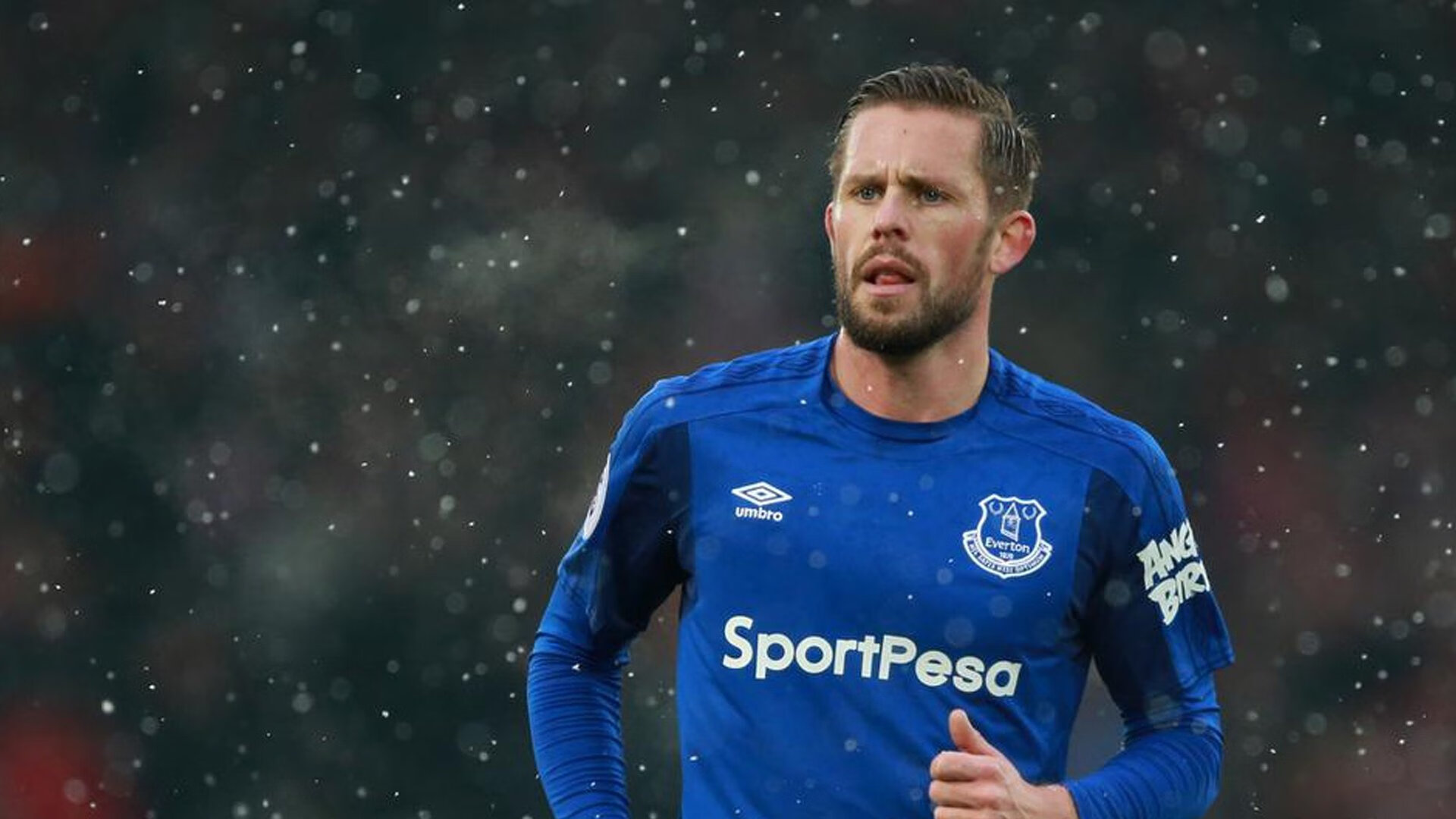 综合体育系教师–学生友谊赛举行 师生同场竞技气氛热烈